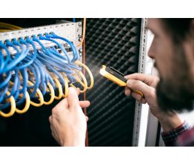 Linterna de trabajo LED HL 100 con clip (107+10 lm)