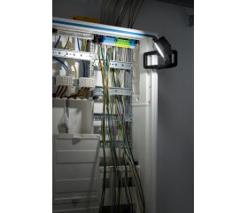 Foco de trabajo LED PORTÁTIL con pinza abrazadera CL 1050 MA, IP65