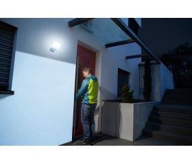 Foco LED de pared WF con protección IP54 y control con app via WIFI
