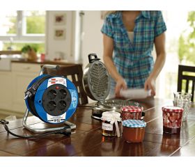 Enrollacables Garant® compacto IP20 H05VV-F 3G1,5 para uso doméstico