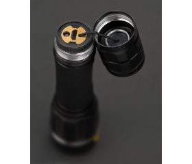 Linterna LED LuxPremium TL 1200 AF con batería recargable y foco ajustable de 1.250 lm