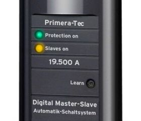 Base de tomas múltiples con protección contra subidas de tensión y función digital Master/Seguidor Primera-Tec