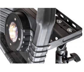 Foco LED portátil DARGO de funcionamiento híbrido con batería recargable o conexión de red