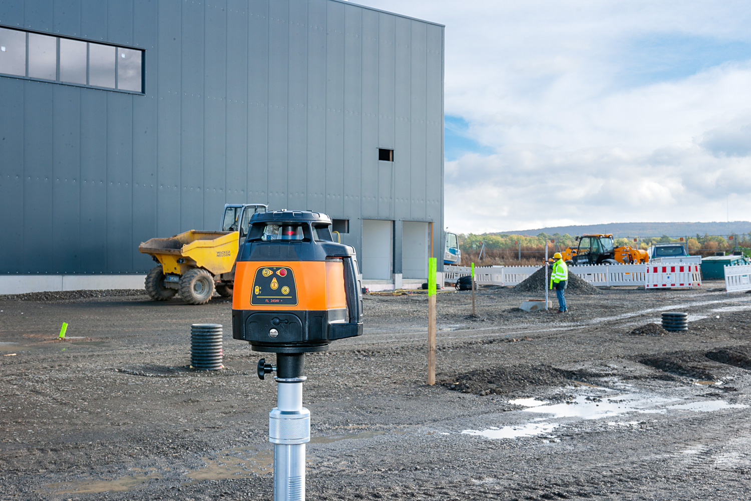 Nivel láser giratorio autonivelante FL 245HV+ con receptor FR 50