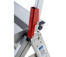 Taburete profesional plegable de aluminio EN 14183 con barandilla y ruedas