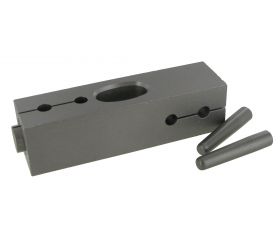 Plate holder piece with two locking wedges