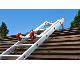 Gancho universal para cornisa de techo para escalera de mano