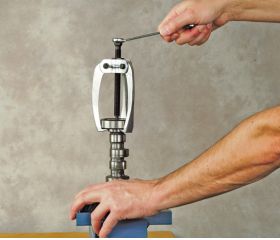 Extractor de rodamientos autocentrante de 3 patas