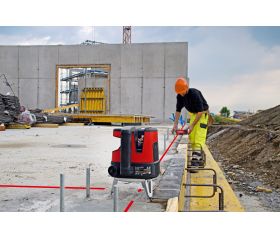 Nivel láser de líneas robotizado Lino ML180