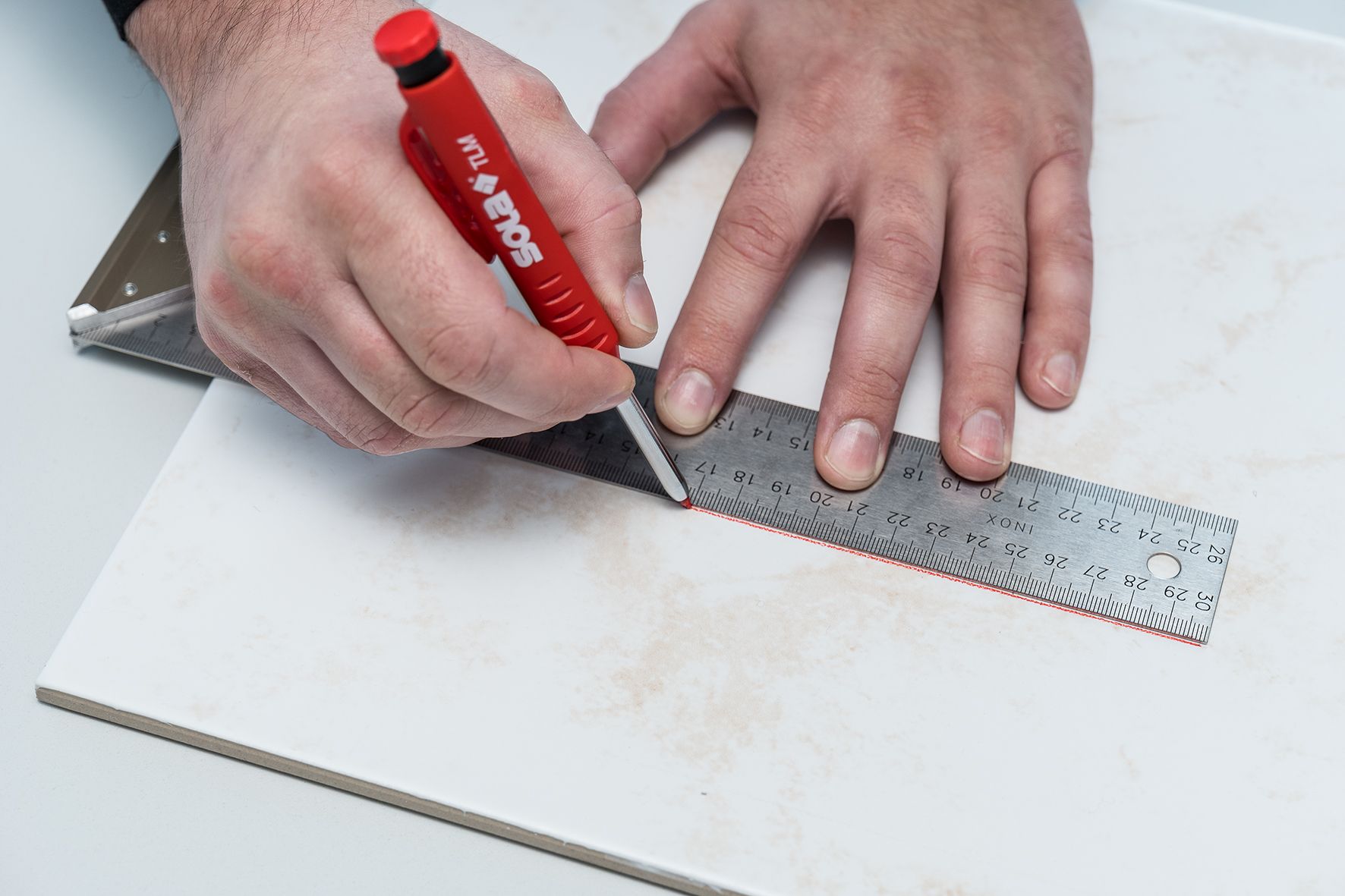 Expositor lápiz / marcador para agujeros profundos TLM