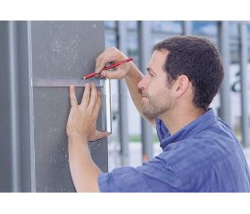 Escuadra de cerrajero con alas SWA