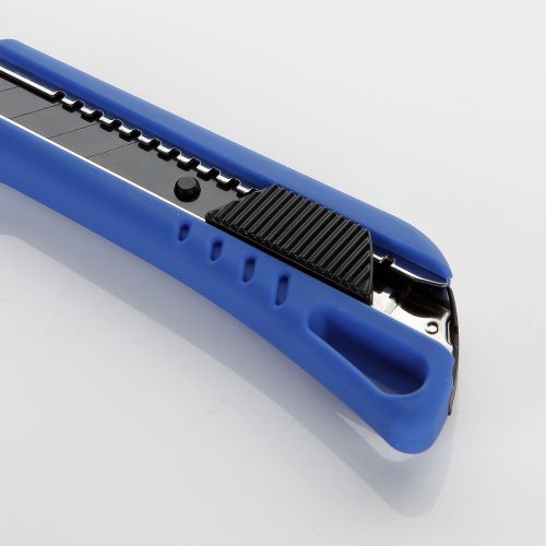 Cutter Cuchilla Sk2H Fragmentable 18 Mm Botón Deslizable ALYCO