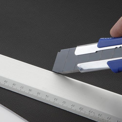 Cutter Cuchilla Sk2H Fragmentable 25 Mm Botón Deslizable ALYCO