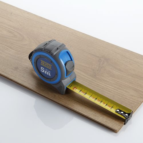 Flexómetro Metálico Cuerpo Bimaterial ALYCO