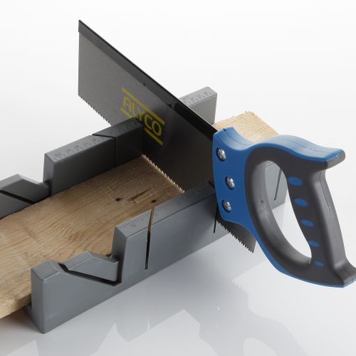Juego Serrucho De Costilla Y Caja De Ingletear De Plástico ALYCO