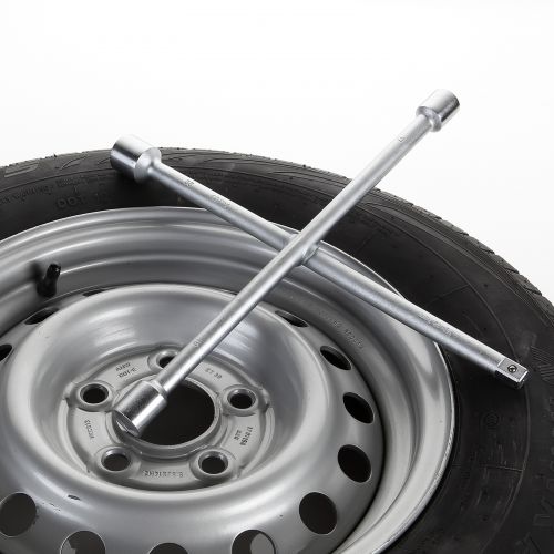Llave En Cruz Soldada Para Ruedas ALYCO