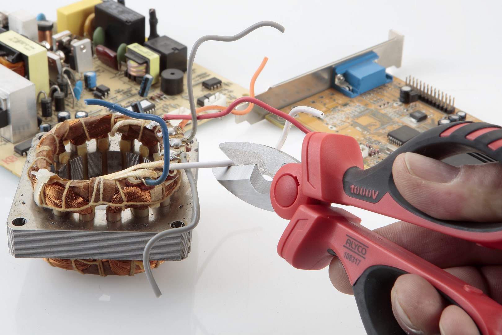 Tijera Para Electricista Aislada VDE ALYCO