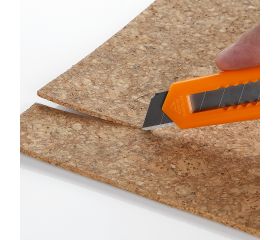 Cutter De Cuchilla Fragmentable De 18 Mm Con Guía De Plástico ALYCO ORANGE