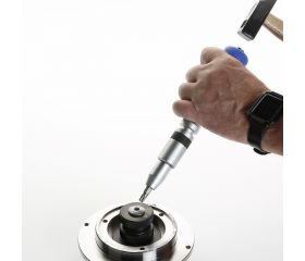 Juego De Destornillador De Impacto De 1/2”, Dos adaptadores Y 18 Puntas En Estuche De Plástico ALYCO