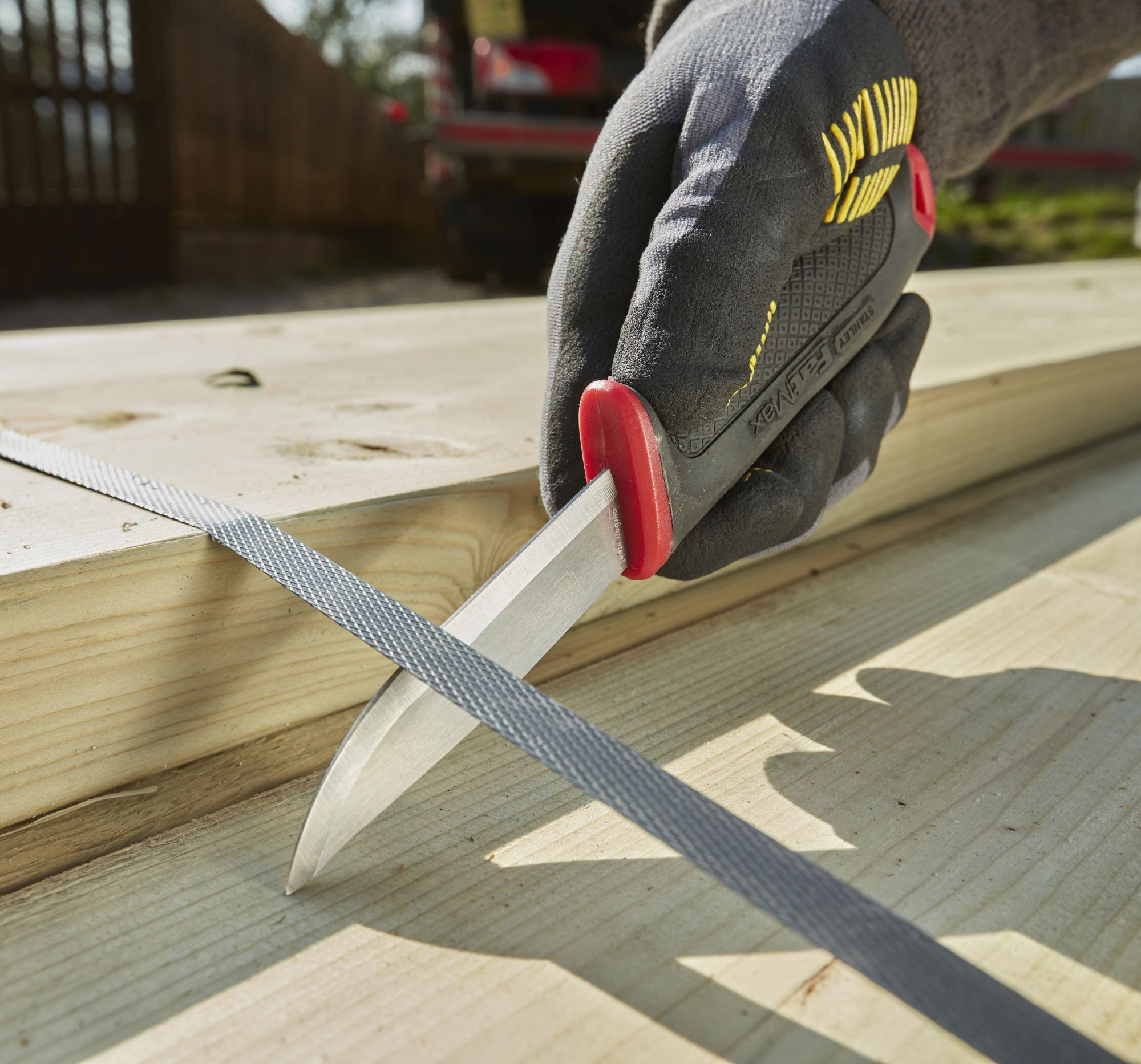 Cuchillo FatMax® de acero al carbono