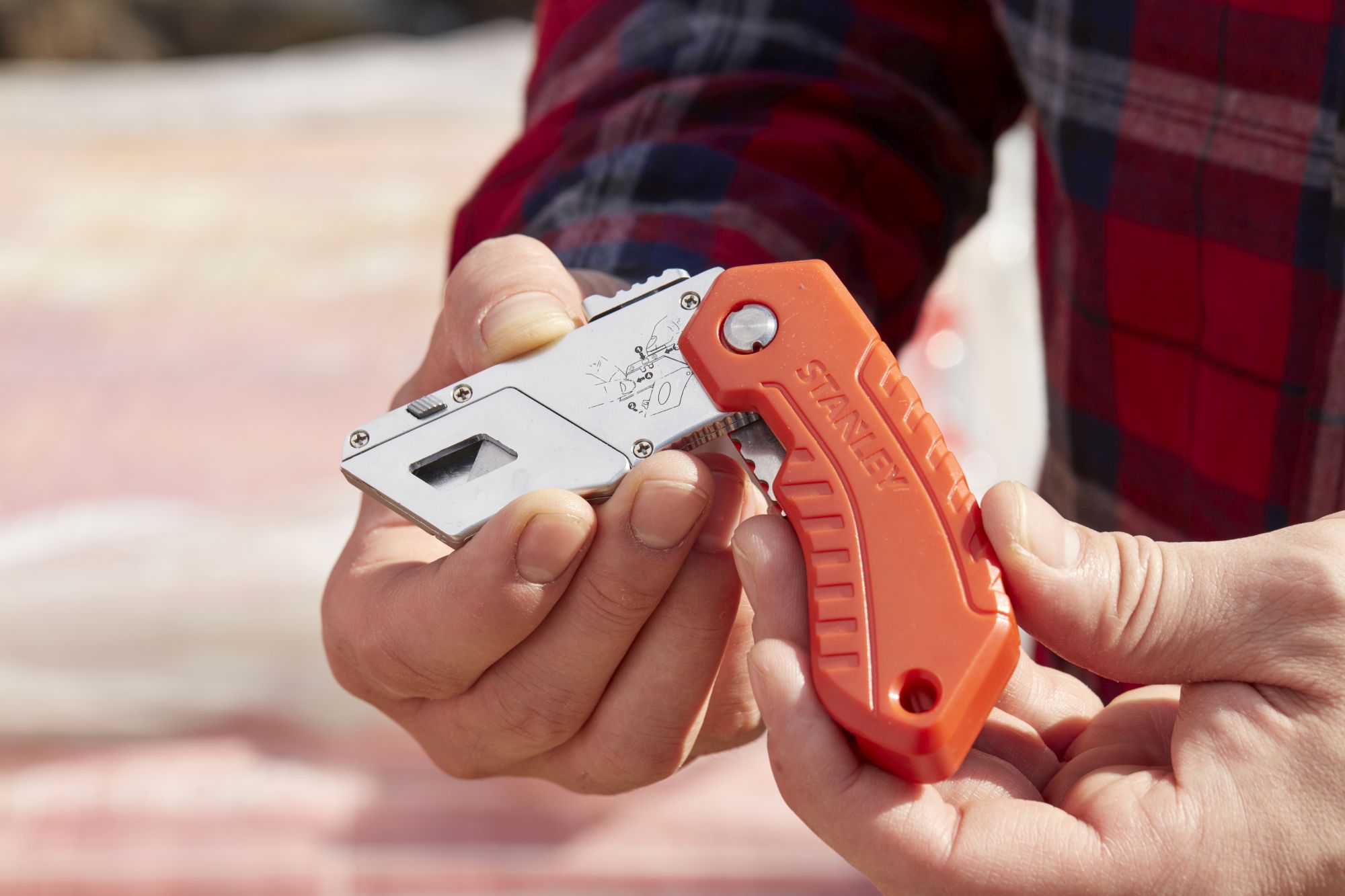 Cuchillo de seguridad plegable