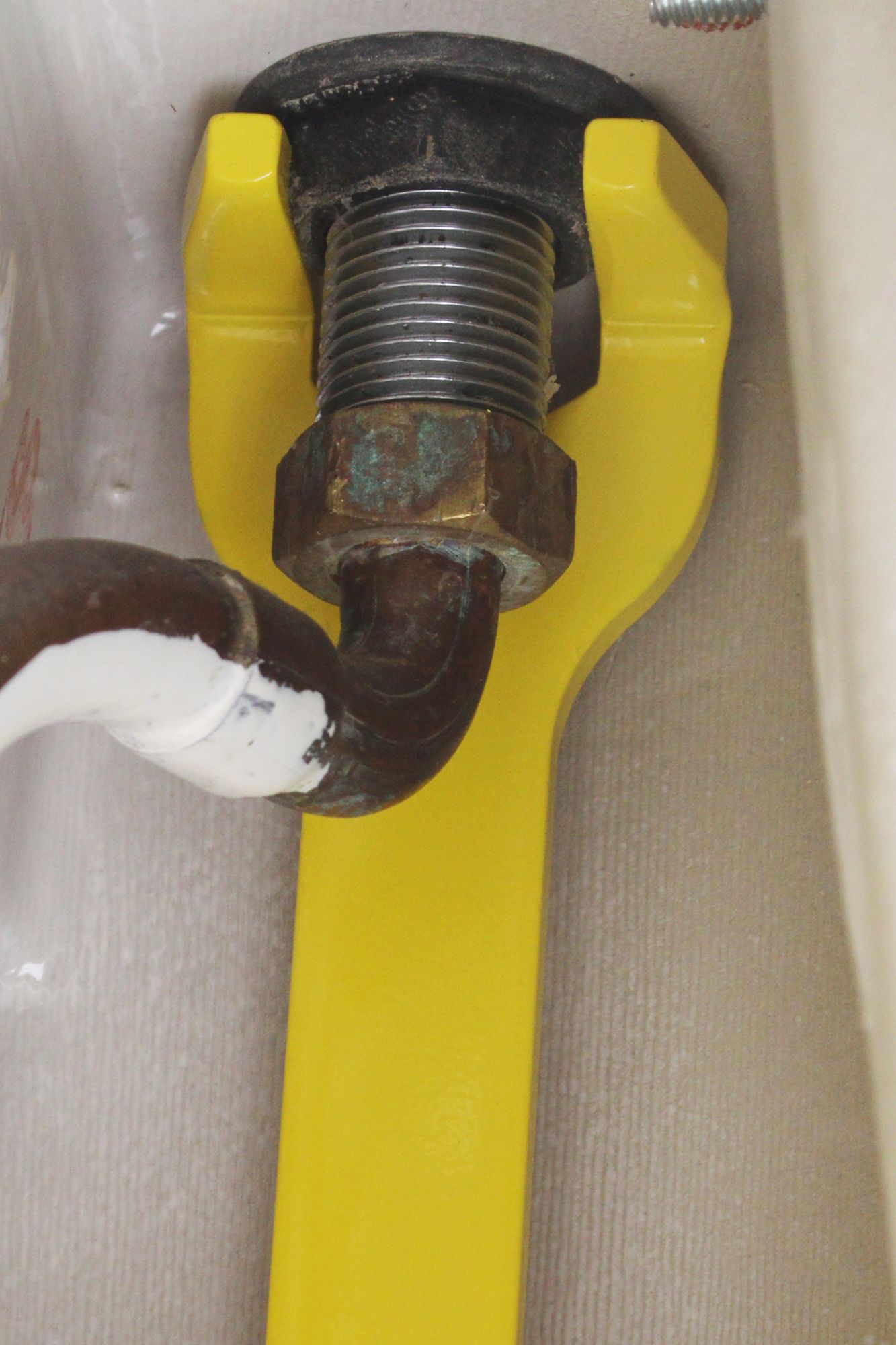 Llave fija para tuercas de lavabo