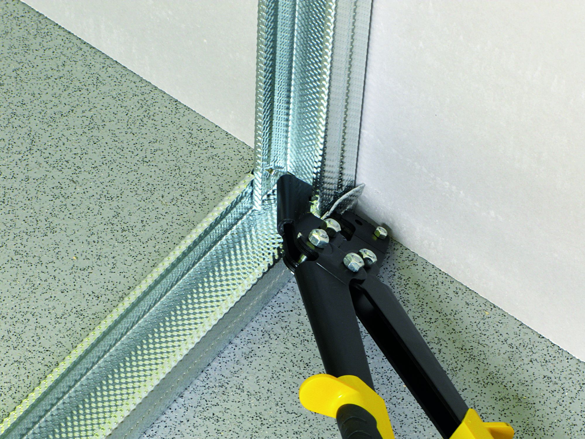 Punzonadora de perfiles