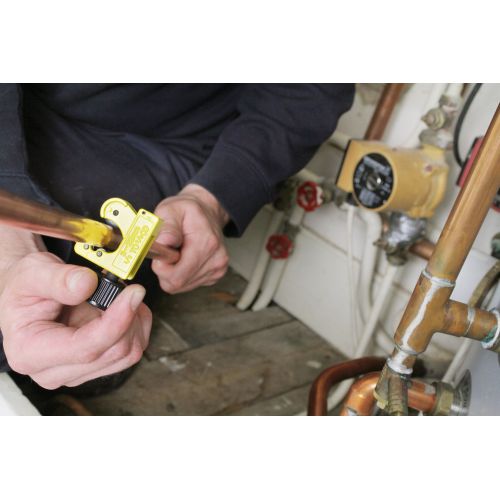 Cortatubos ajustable de 3 a 22mm