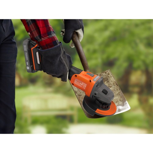 BCG6L8N-XJ - Mini-Amoladora BRUSHLESS a batería 18V POWERCONNECT™(con 1 disco de corte, sin batería/cargador)