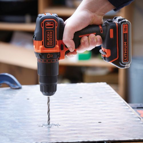 BDCHD18K1B2-QW -  Taladro percutor 18V + cargador 1A + 2 baterías + maletín