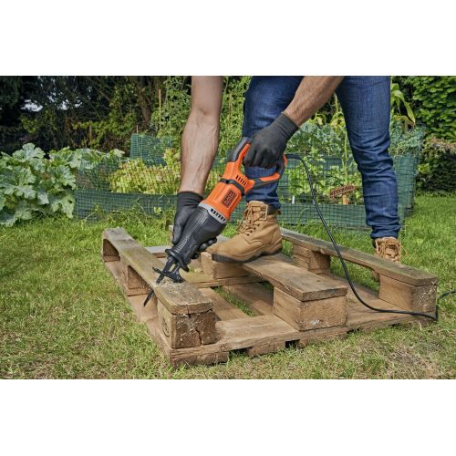 BES301-QS - Sierra Sable 750W con accesorio para podar y 2 hojas