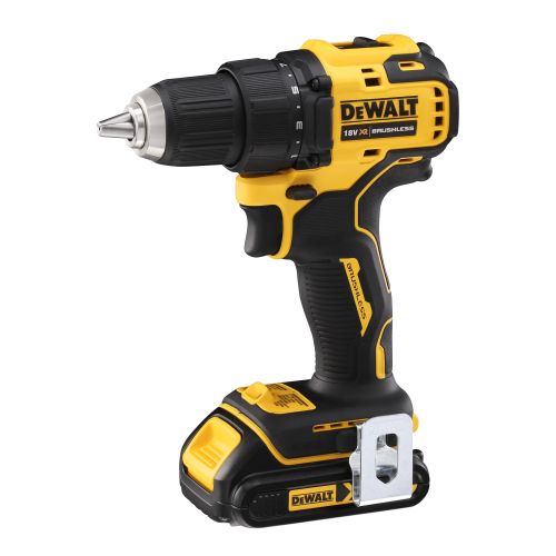 DCD708S2T-QW - Taladro Atornillador sin escobillas 18V con 2 baterías Li-Ion 1,5Ah