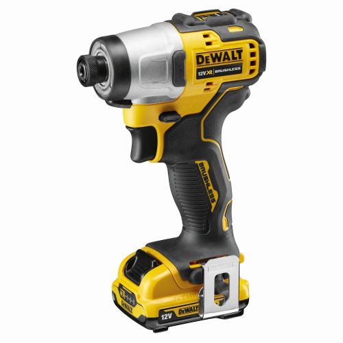DCF801D2-QW Atornillador de Impacto sin escobillas XR 12V Li-Ion 2Ah