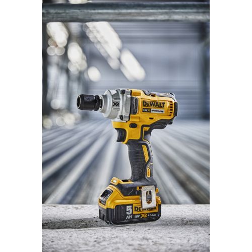 DCF894NT-XJ - Llave de Impacto sin escobillas XR 18V