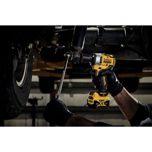 DCF901P2-QW - Llave de Impacto sin escobillas XR 12V Li-Ion 5Ah