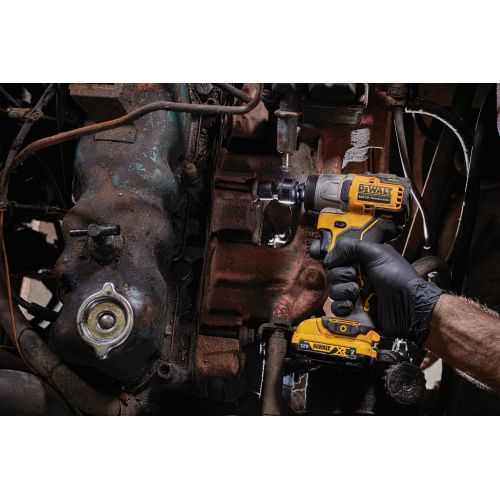 DCF902D2K-QW Llave de Impacto sin escobillas XR 12V Li-Ion 2Ah