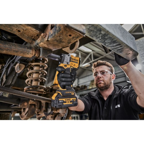 DCF921N-XJ Llave Impacto sin escobillas XR 18V 1/2