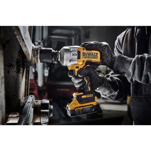 DCF961H2T-QW - Llave Impacto sin escobillas XR 18V POWERSTACK Li-Ion 5Ah 1/2