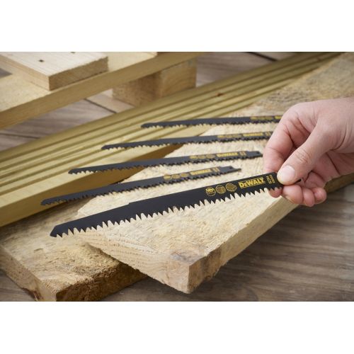 DT2352-QZ - Hojas sierra sable HCS para madera