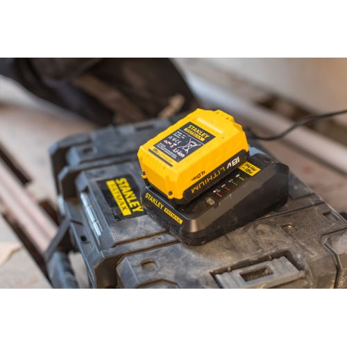 Cargador 2A para baterías 18V Li-Ion de 1,3Ah, 2,0Ah y 4,0Ah.