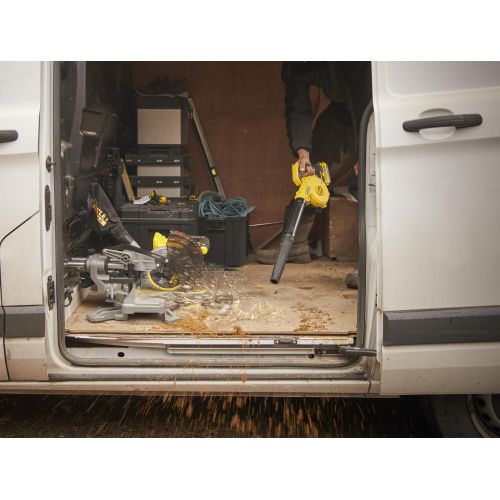 Soplador Compacto V20 18V sin batería/cargador