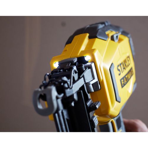 Clavadora de Acabados V20 Li-Ion 18V 16Ga con 2 baterías Li-Ion 2Ah, cargador 2A y maletín