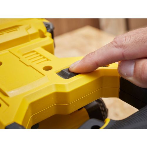 Ingletadora V20 Li-Ion 18V con 1 hoja 190x16mm TCT 40D, 1 batería 4Ah Li-Ion y cargador 2A