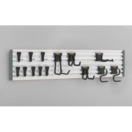 2 raíles Vesatrack + 18 ganchos variados
