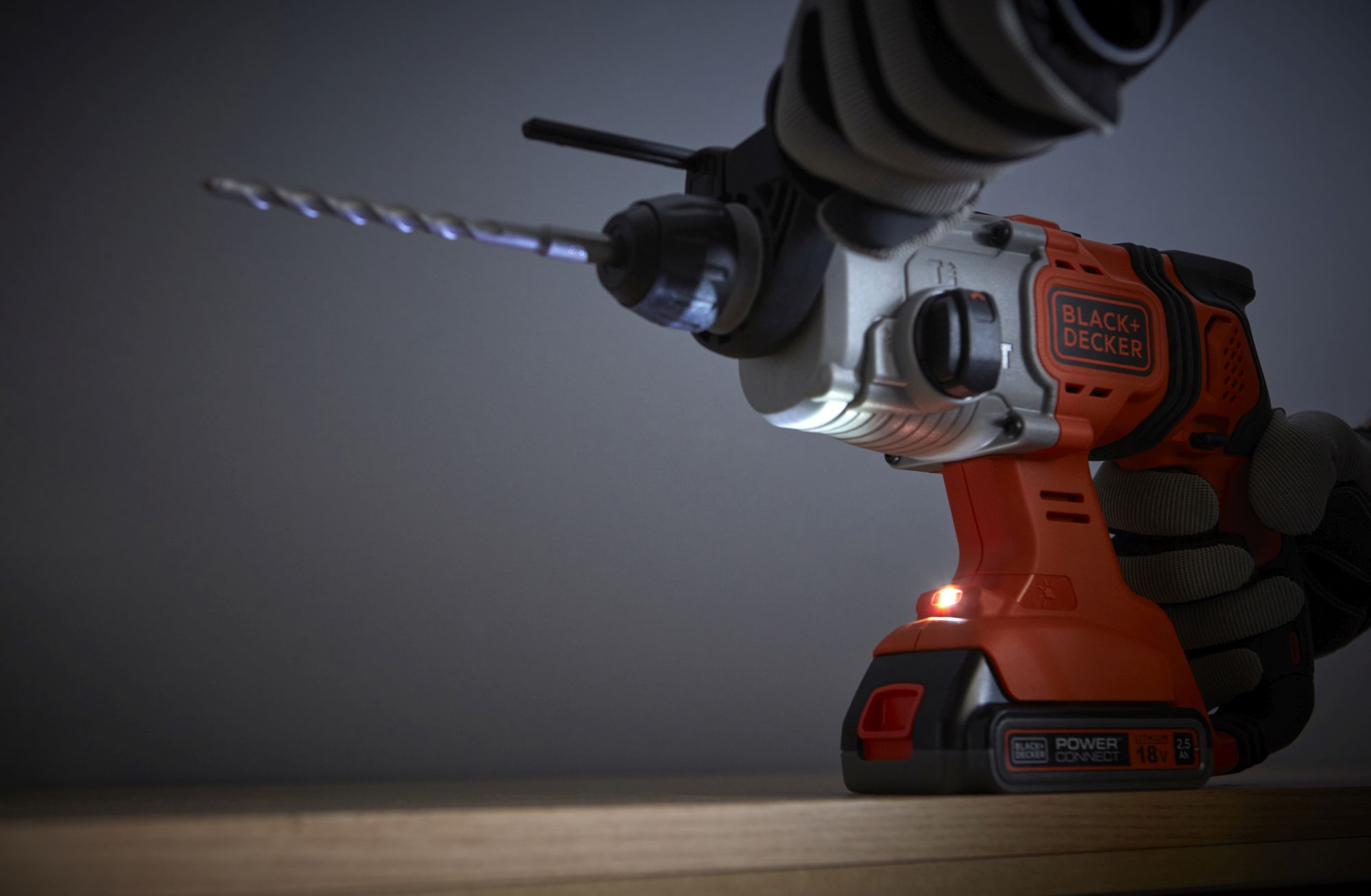 BCD900E2K-QW - Martillo SDS-Plus 18V