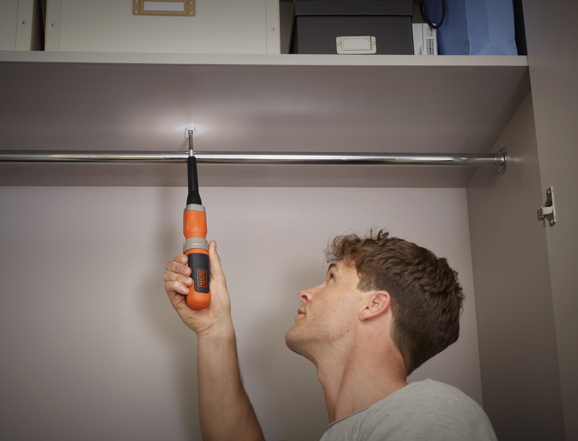 BCF602C-QW - Atornillador 3,6V en línea