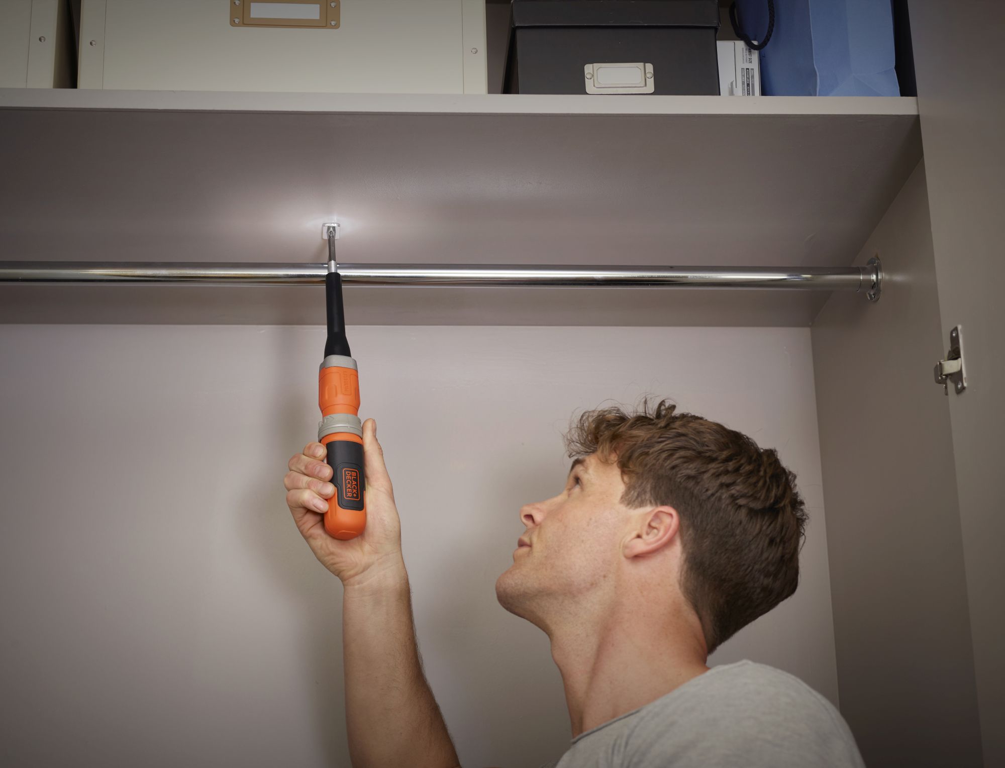 BCF602C-QW - Atornillador 3,6V en línea