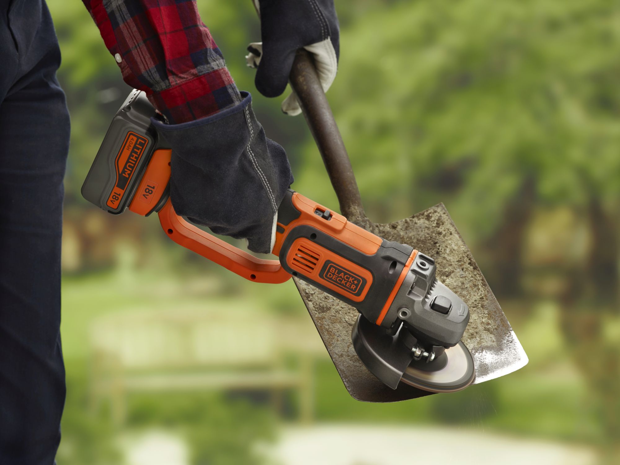 BCG720M1-QW - Amoladora 18V 125mm con 1 batería 4,0Ah