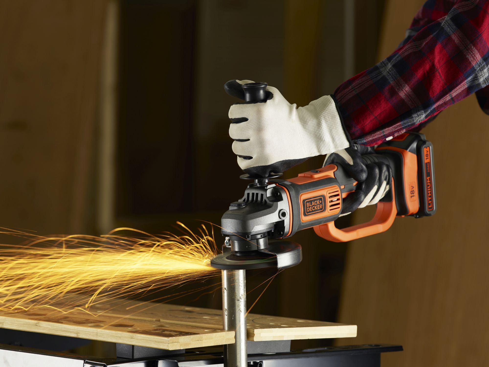 BCG720N-XJ - Amoladora 18V 125mm SIN batería/cargador