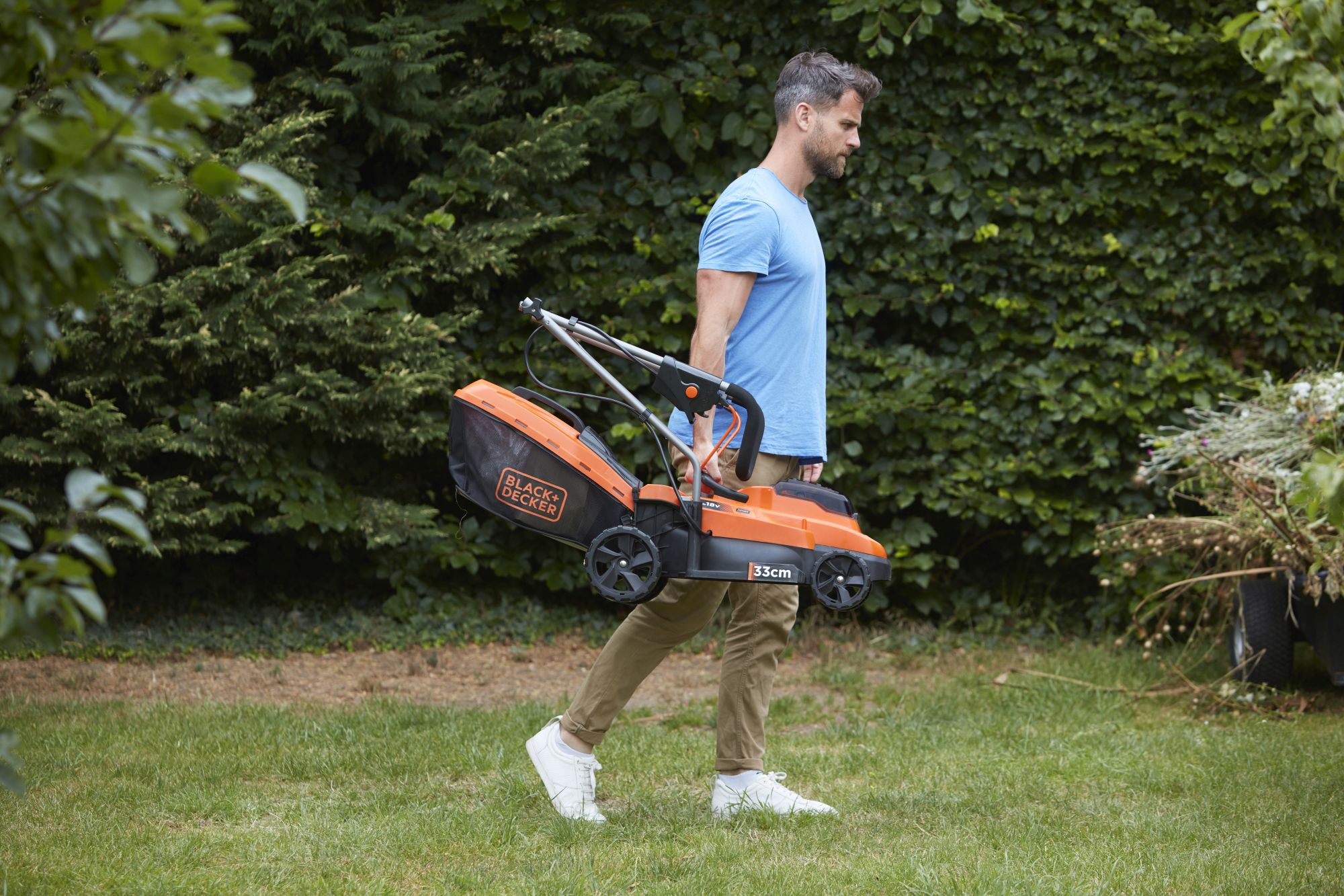 BCMW3318L2-QW - Cortacésped compacto 2x18V (36V) 2,5Ah 33cm